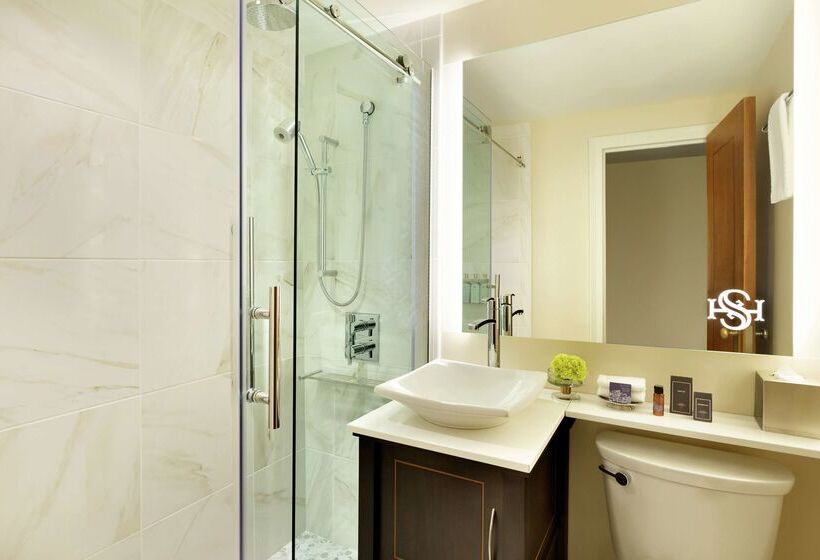 هتل Saranac Curio Collection By Hilton