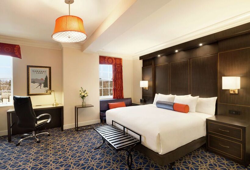 هتل Saranac Curio Collection By Hilton