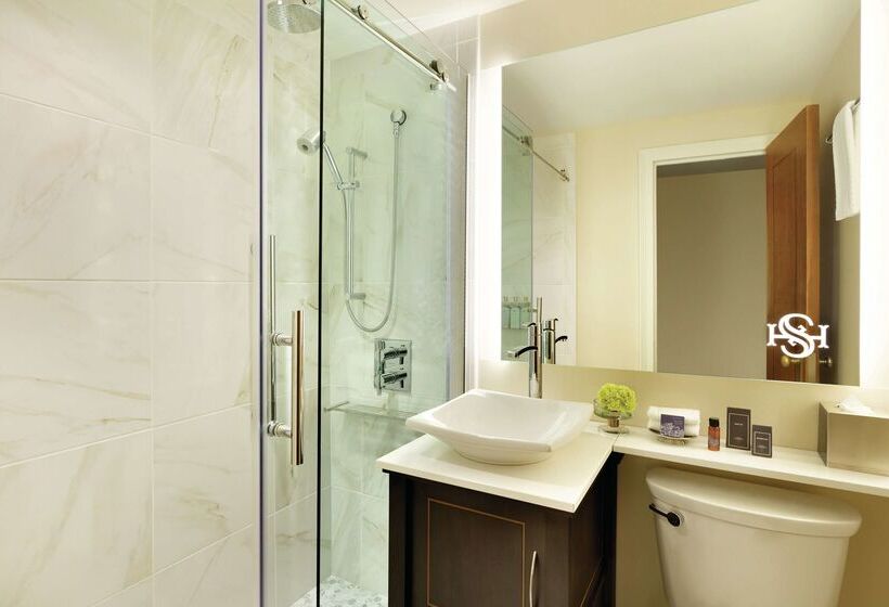 هتل Saranac Curio Collection By Hilton