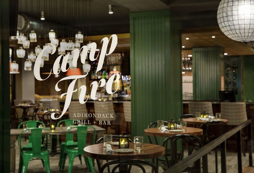 هتل Saranac Curio Collection By Hilton