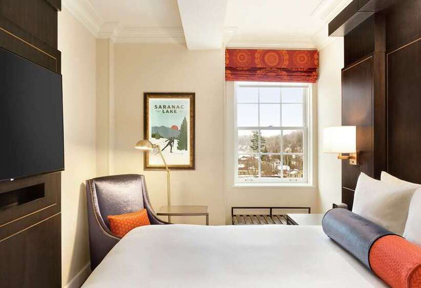 هتل Saranac Curio Collection By Hilton