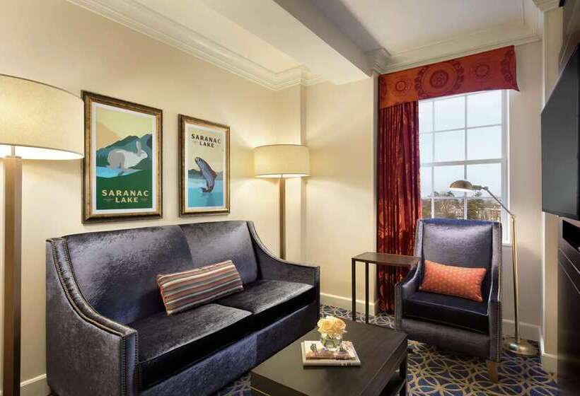 هتل Saranac Curio Collection By Hilton