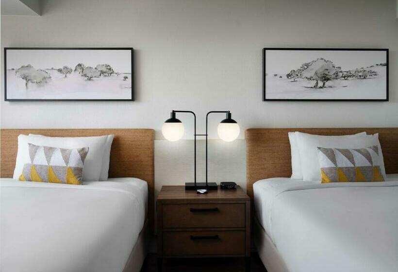 هتل Sonesta Irvine John Wayne Airport
