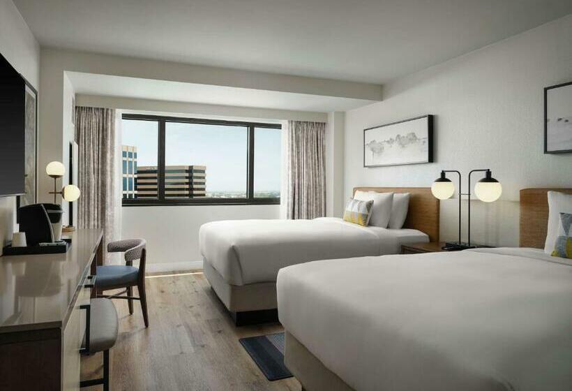 هتل Sonesta Irvine John Wayne Airport