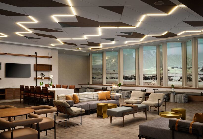 هتل Sonesta Irvine John Wayne Airport
