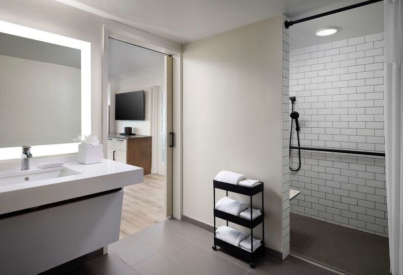 هتل Sonesta Irvine John Wayne Airport