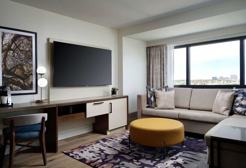 هتل Sonesta Irvine John Wayne Airport