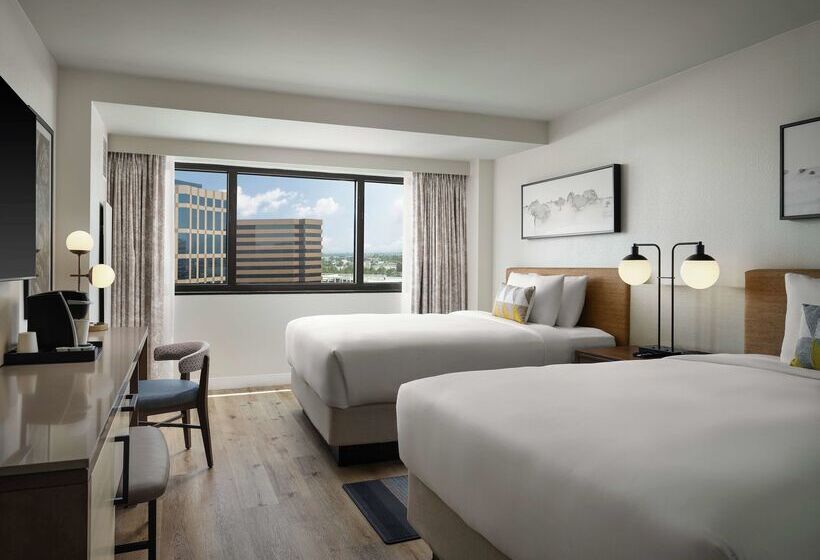 هتل Sonesta Irvine John Wayne Airport