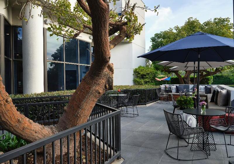 هتل Sonesta Irvine John Wayne Airport