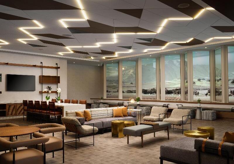 هتل Sonesta Irvine John Wayne Airport