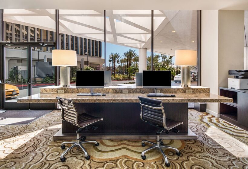 هتل Sonesta Los Angeles Airport Lax