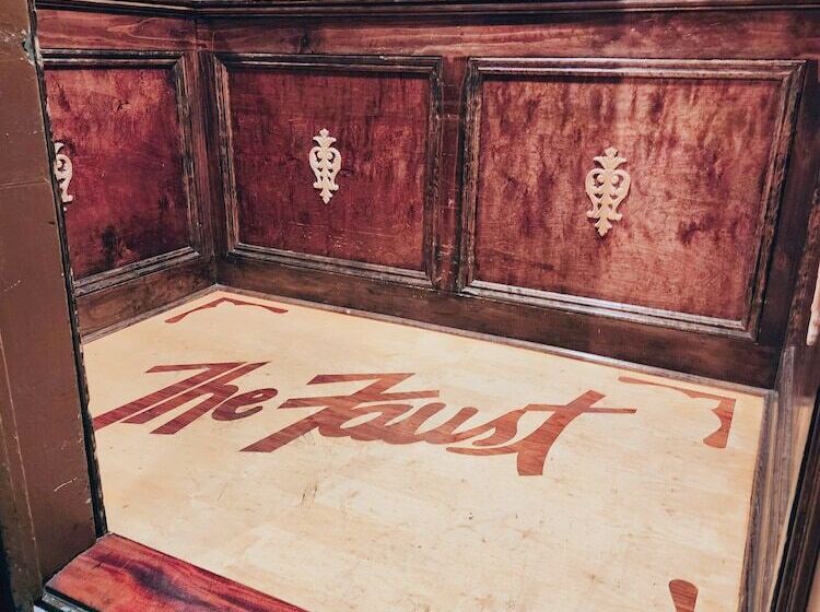 호텔 The Faust