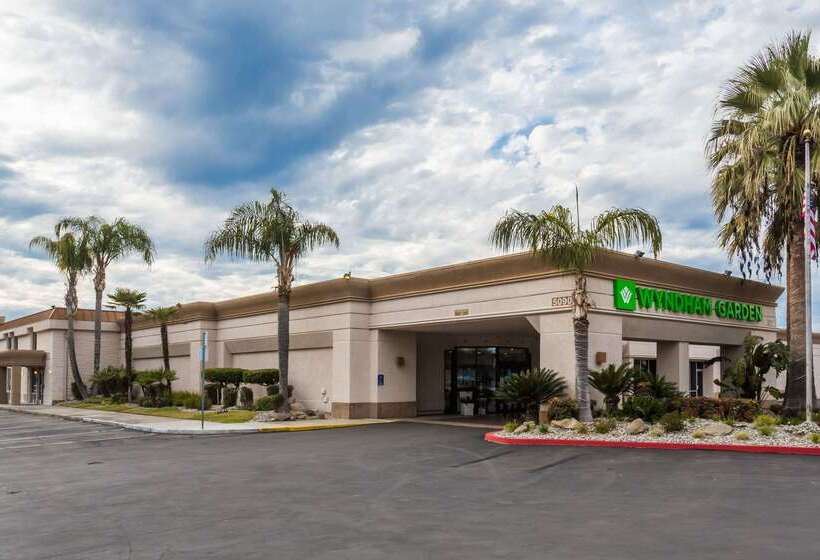 Hotel Wyndham Garden Fresno Yosemite Airport