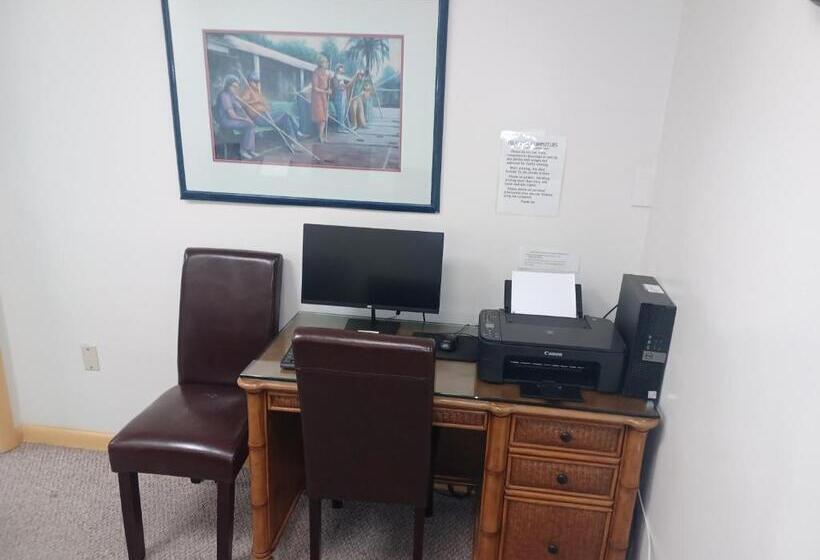 Islander Beach Resort  New Smyrna Beach