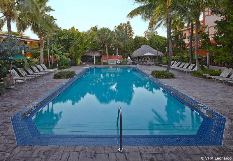 Resort Courtyard Key West Waterfront