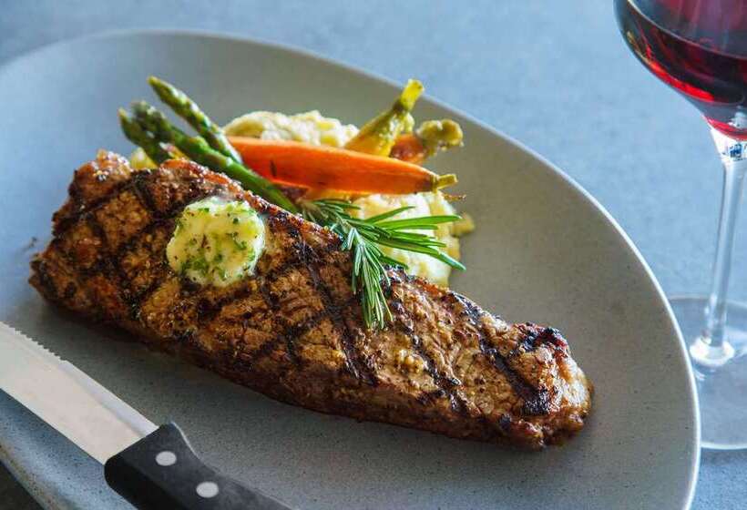 منتجع Hilton Garden Inn St. Pete Beach