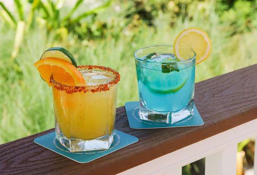 منتجع Hilton Garden Inn St. Pete Beach