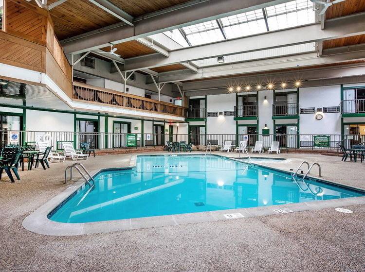 منتجع Quality Inn On Lake Placid Lake Placid