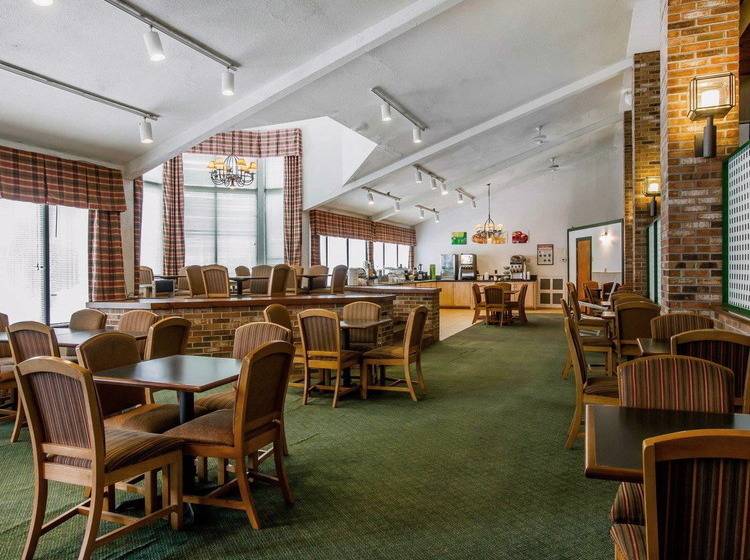 منتجع Quality Inn On Lake Placid Lake Placid