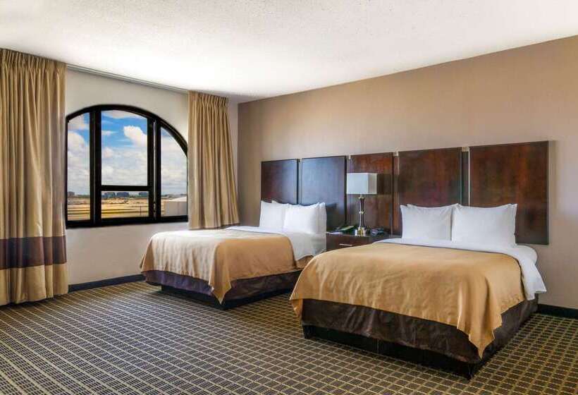 Clarion Inn & Suites Miami International Airport