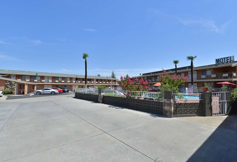 בית מלון כפרי Americas Best Value Inn Red Bluff