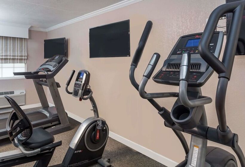 هتل Casa Bella Inn & Suites Extended Stay