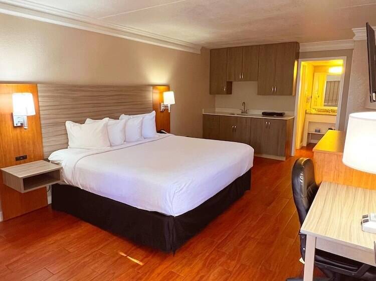 هتل Casa Bella Inn & Suites Extended Stay