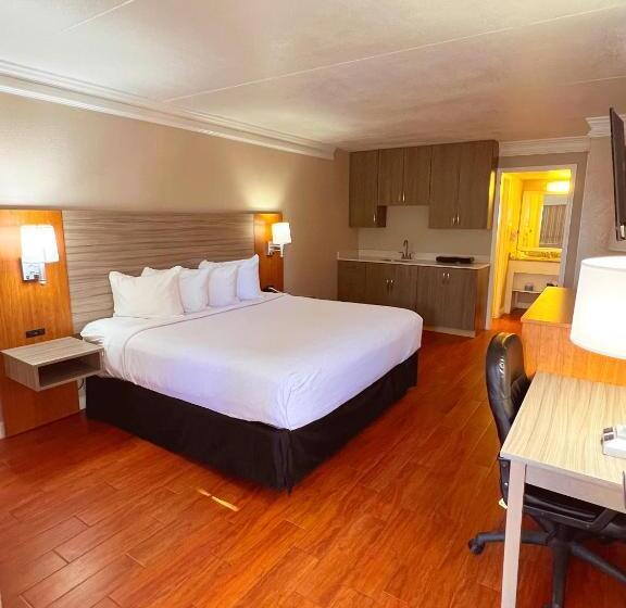 هتل Casa Bella Inn & Suites Extended Stay