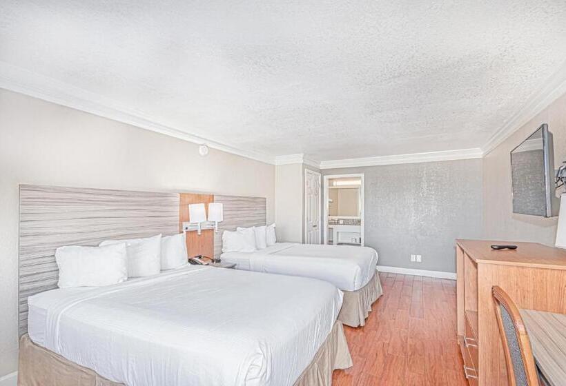 هتل Casa Bella Inn & Suites Extended Stay