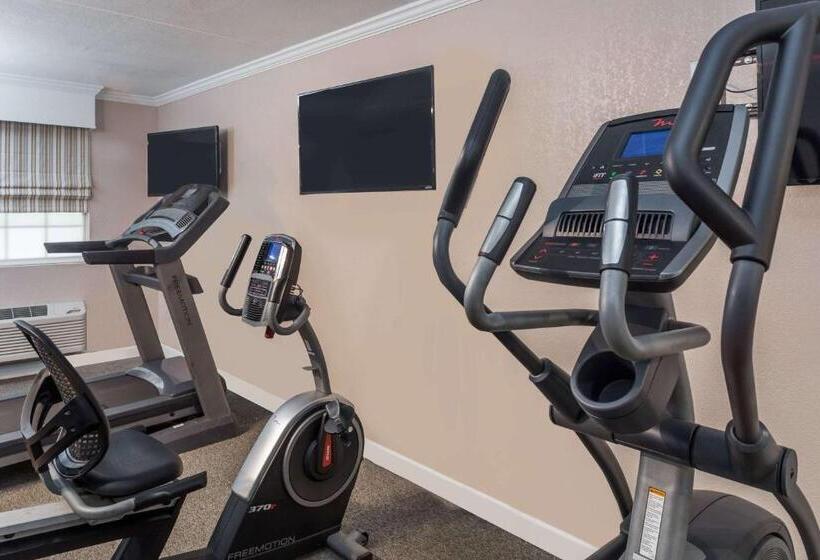 هتل Casa Bella Inn & Suites Extended Stay