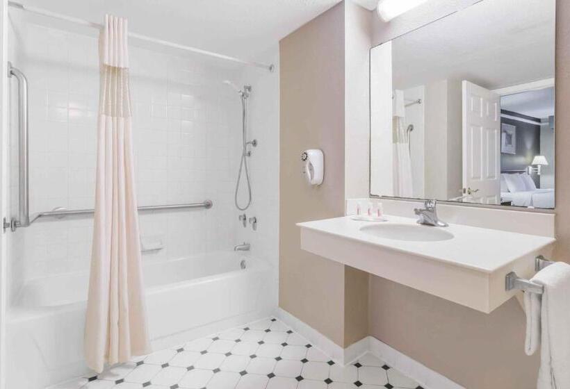هتل Casa Bella Inn & Suites Extended Stay
