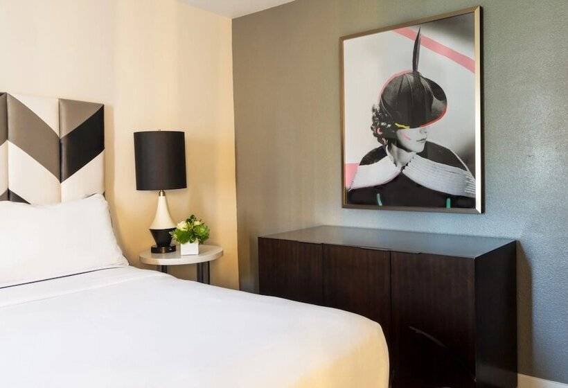 هتل Chamberlain West Hollywood