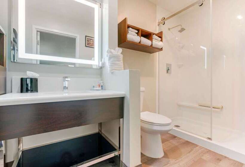 هتل Comfort Inn