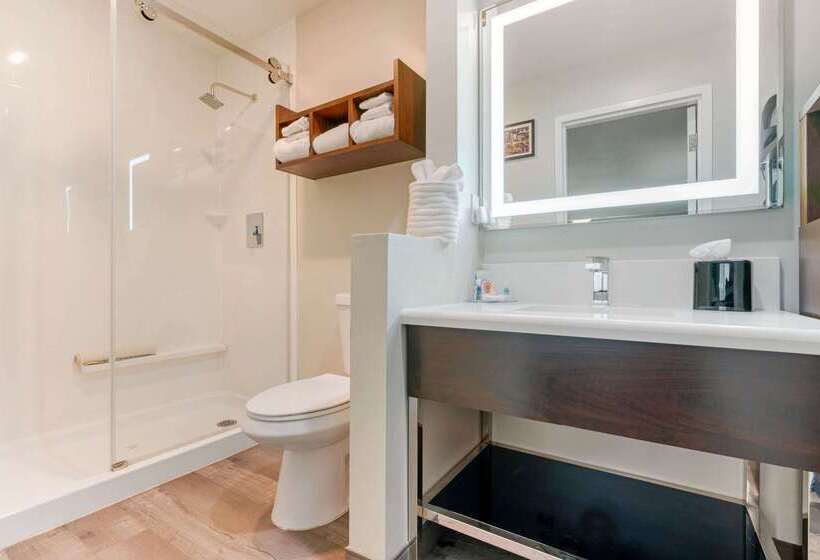 هتل Comfort Inn