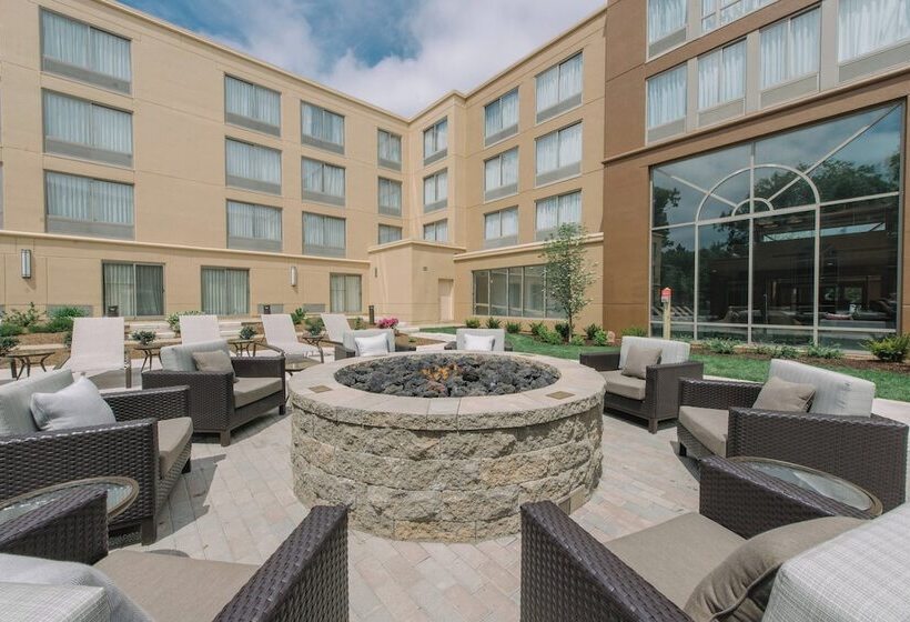 هتل Courtyard By Marriott Nashua