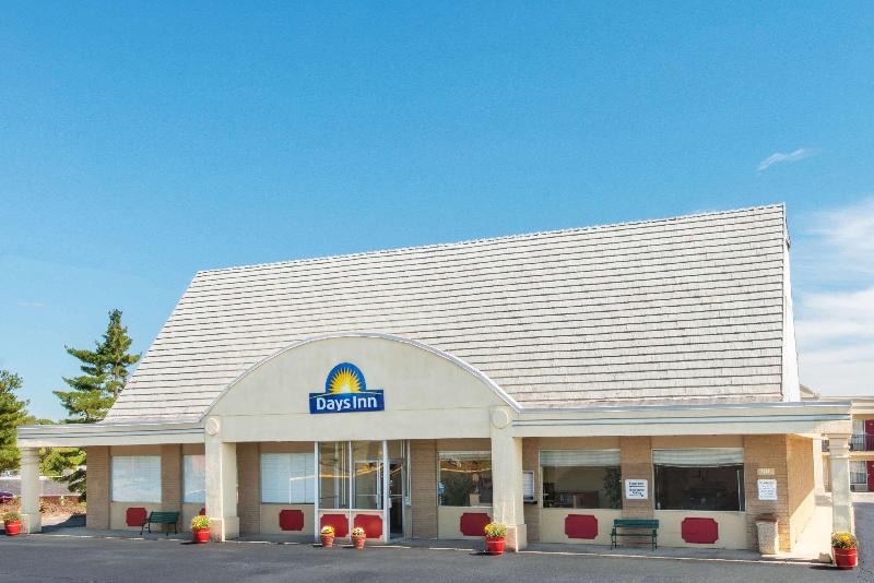 בית מלון כפרי Days Inn By Wyndham Frankfort