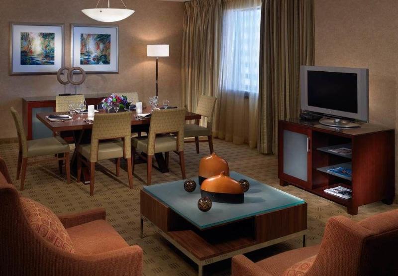 هتل Des Moines Marriott Downtown