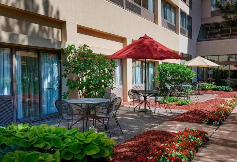 ホテル Detroit Marriott Livonia