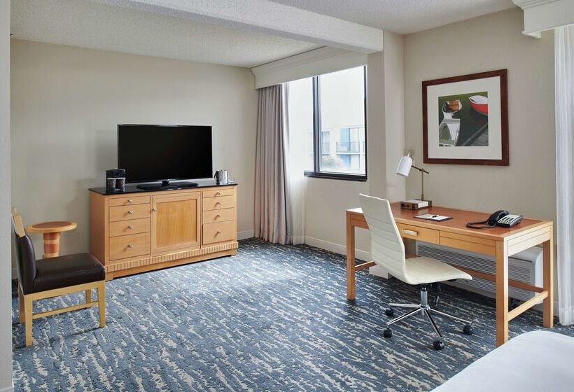 Doubletree By Hilton Hotel Berkeley Marina