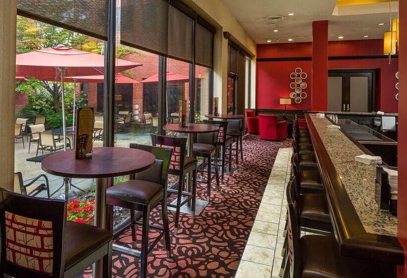 فندق Doubletree By Hilton Boston  Andover