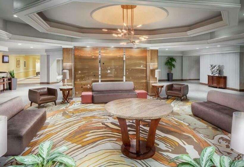 هتل Doubletree By Hilton Cleveland East Beachwood