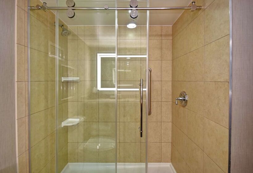 Embassy Suites By Hilton Montgomery Hotel & Conference Ctr