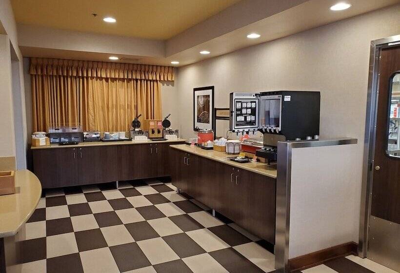 בית מלון כפרי Hampton Inn Butte
