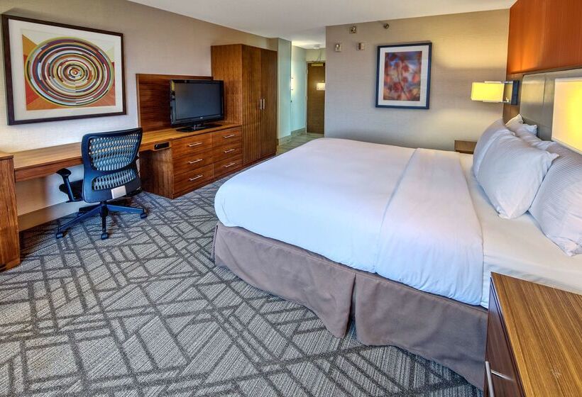 هتل Hilton Knoxville Airport