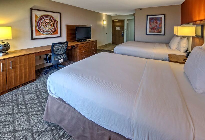 هتل Hilton Knoxville Airport