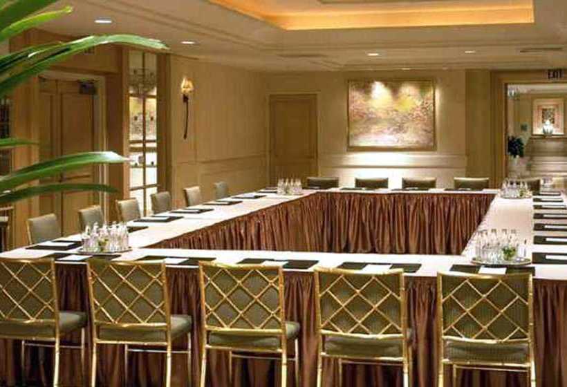 هتل Hilton Los Angeles Airport