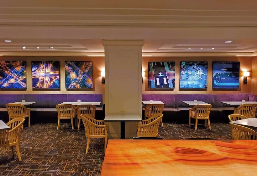 هتل Hilton Los Angeles Airport