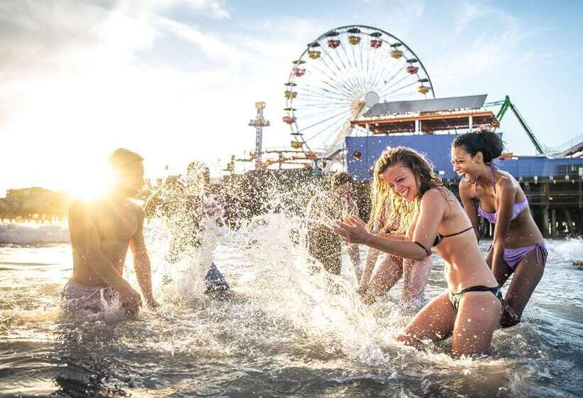 هتل Hilton Los Angeles Airport