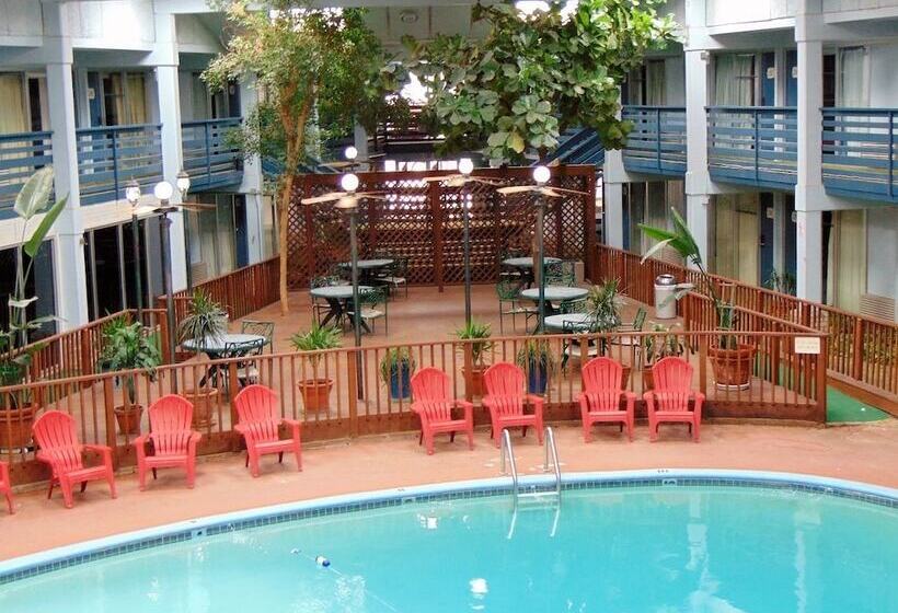 هتل Hub City Inn
