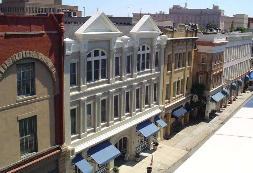 هتل Kings Courtyard Inn